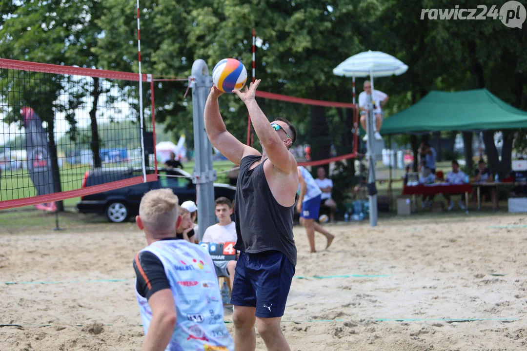 Turniej siatkówki plażowej w Jutrosinie