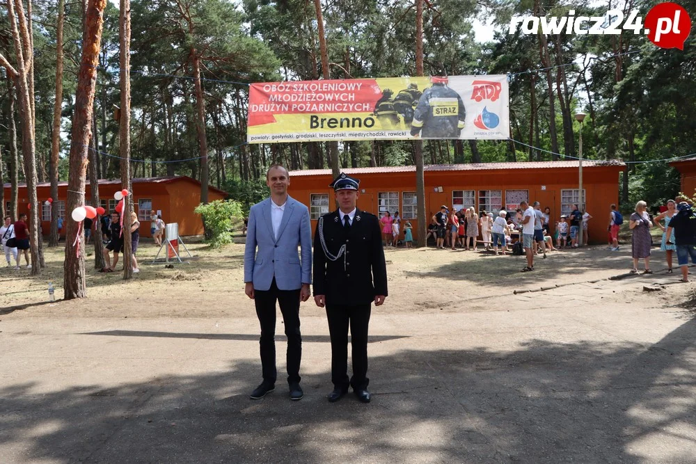 Ślubowanie i pasowanie na strażaka - członka MDP w Brennie (powiat leszczyński)