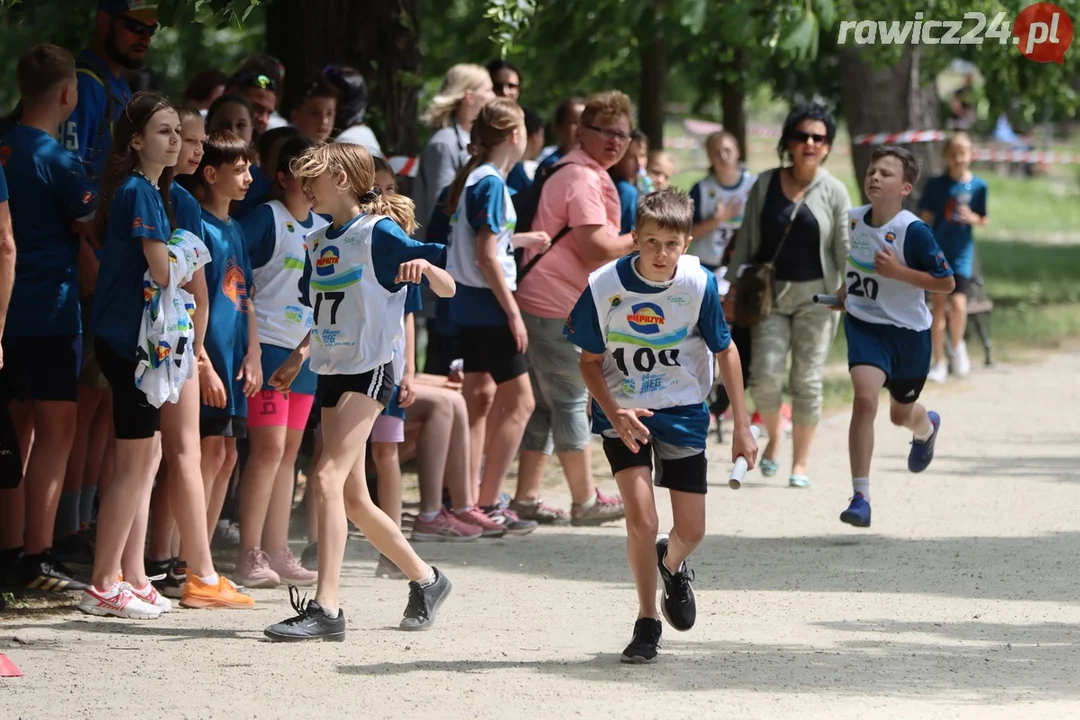 Sztafety szkolne w ramach 24h Rawickiego Festiwalu Sportu