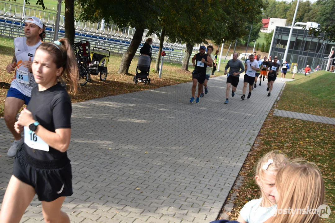 Ponad 100 zawodników na starcie. II Rodzinny Festiwal Biegowy w Gostyniu