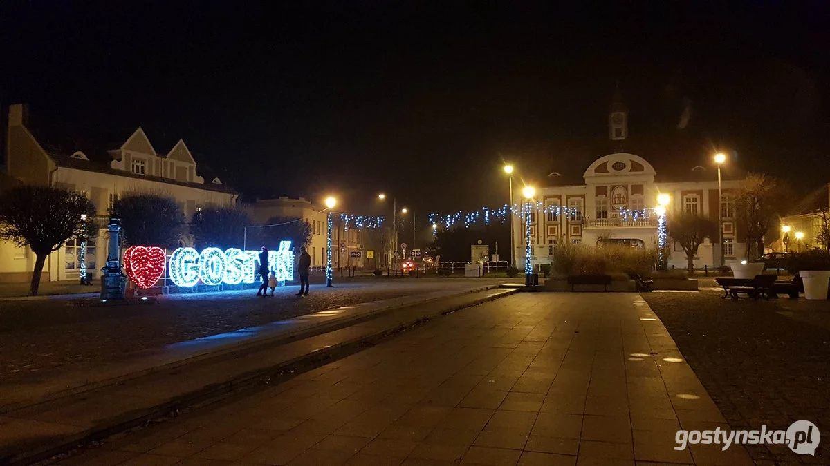 Kamienica w Gostyniu, z odnowioną elewacją, pięknie się prezentuje