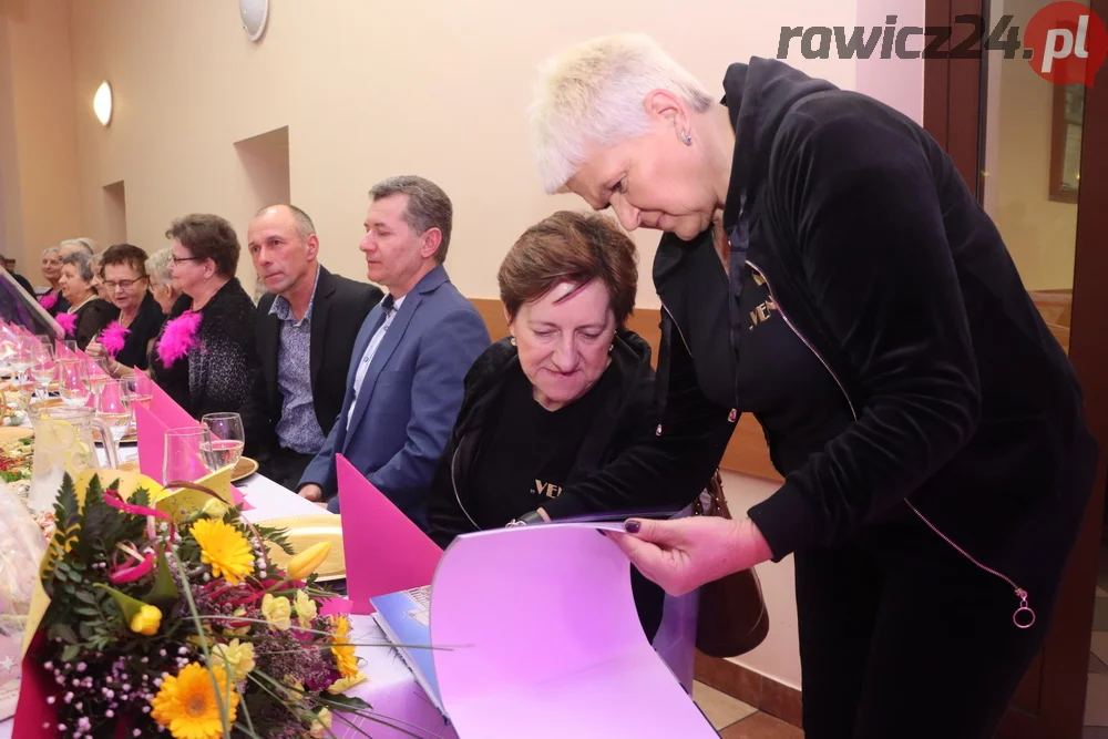 Świętowało KGW Fajne Babki Zawady