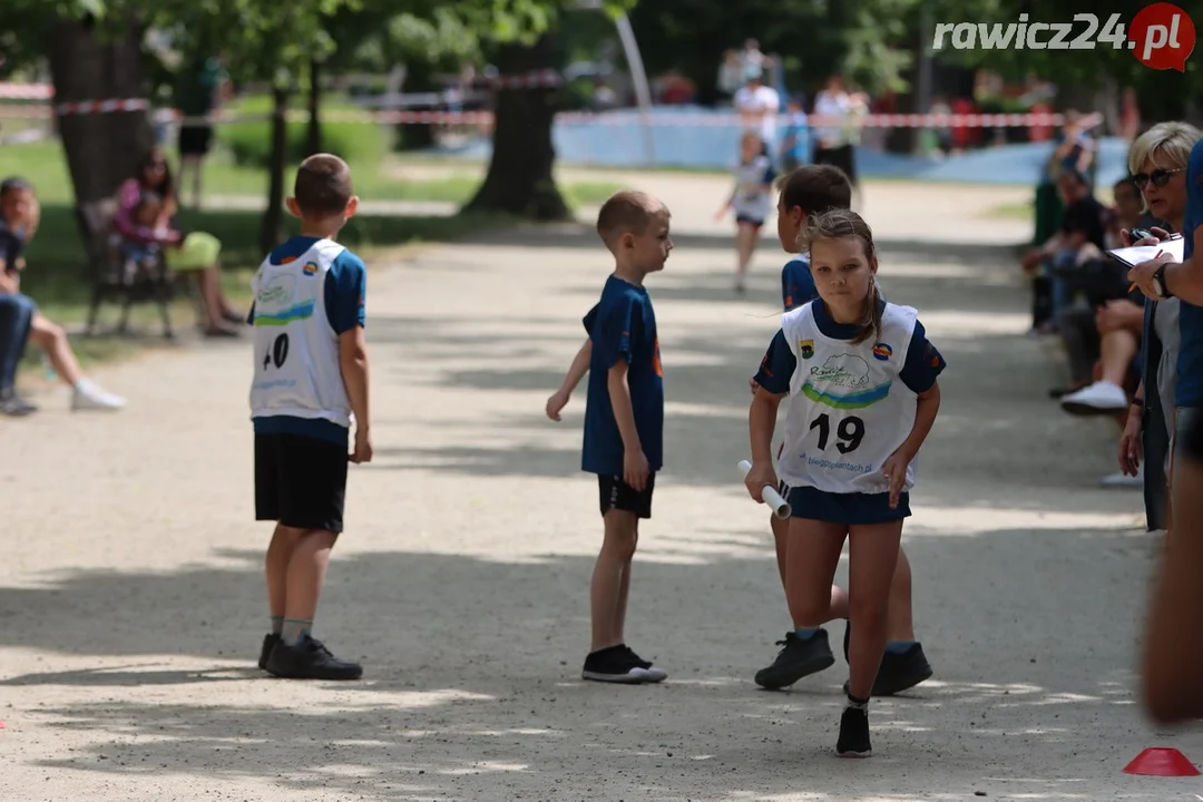 Sztafety szkolne w ramach 24h Rawickiego Festiwalu Sportu