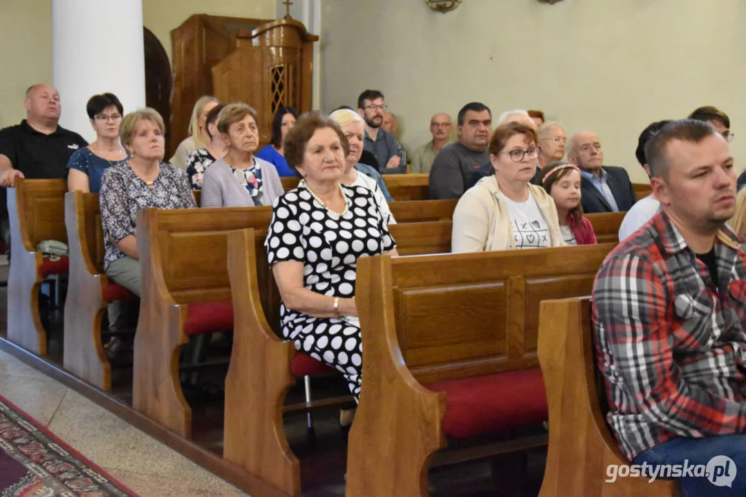 Pożegnanie proboszcza ks. Artura Michalaka w parafii pw. Świętej Trójcy w Zimnowodzie