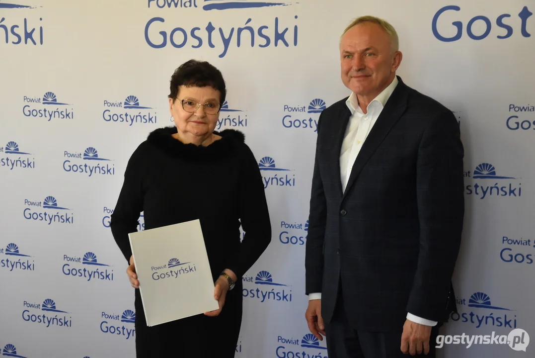 Wręczenie dofinansowań organizacjom pozarządowym (NGO's) w powiecie gostyńskim 2023