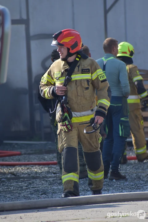 Pożar hali zakładu ślusarskiego w Czeluścinie