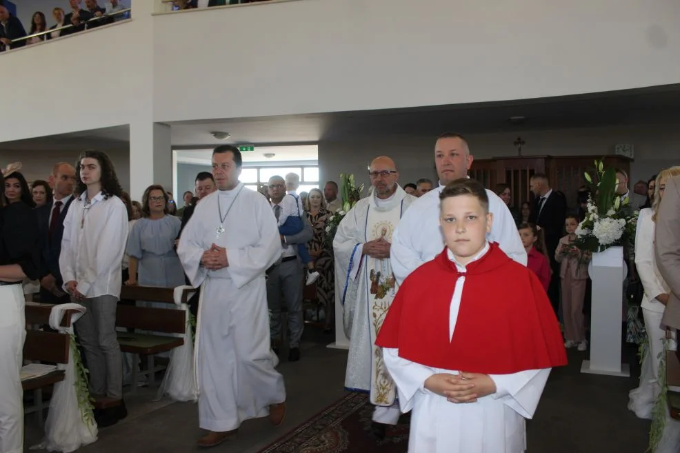 Pierwsza Komunia Święta w parafii Matki Bożej Fatimskiej w Jarocinie