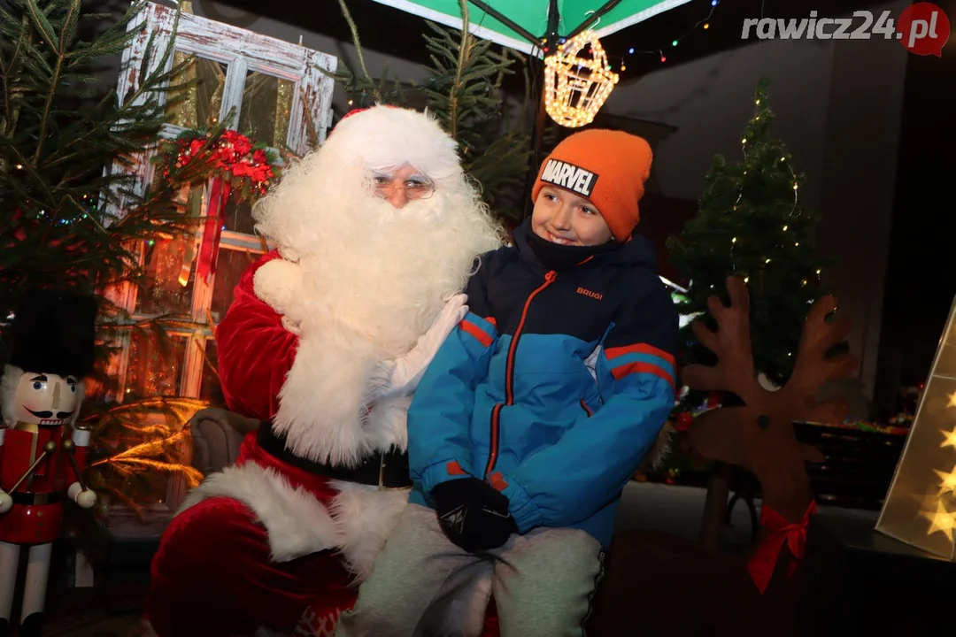 Spotkanie ze Świętym Mikołajem na Rawickim Jarmarku Bożonarodzeniowym