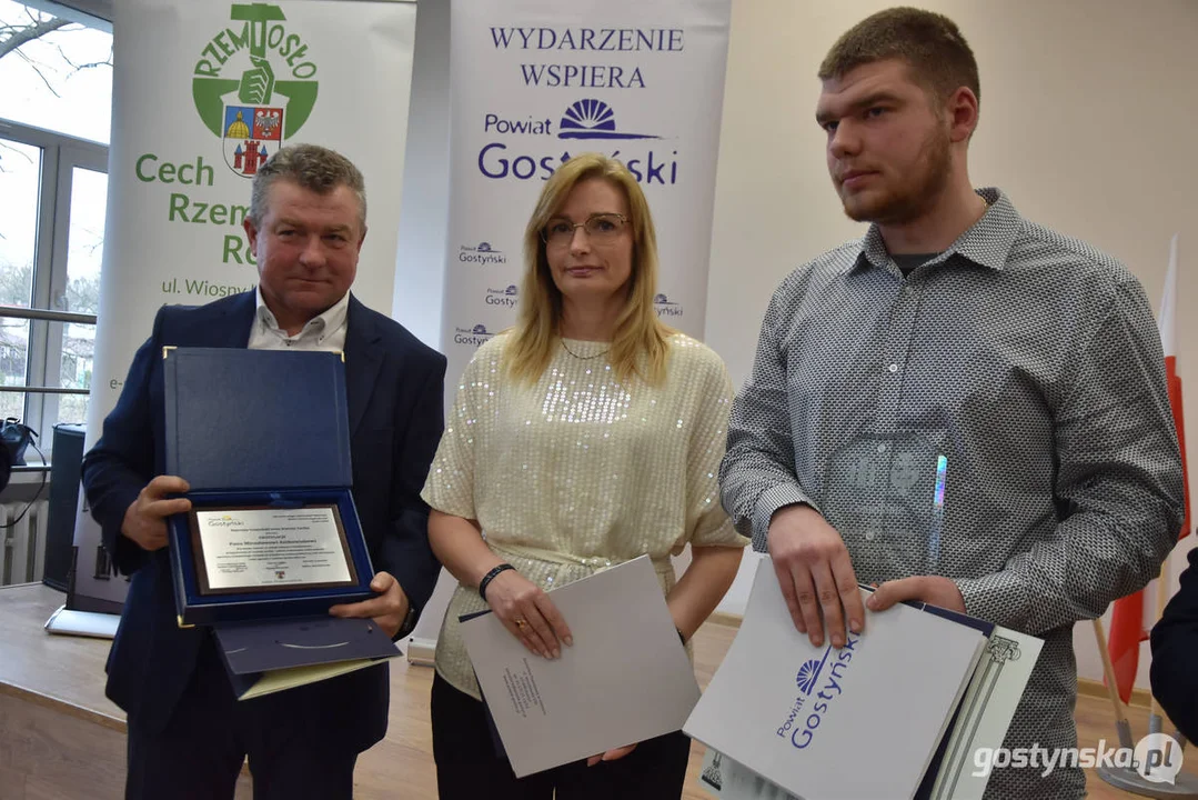 ZSZ w Gostyniu - gala wręczenia świadectw czeladniczych  najlepszym uczniom zawodu