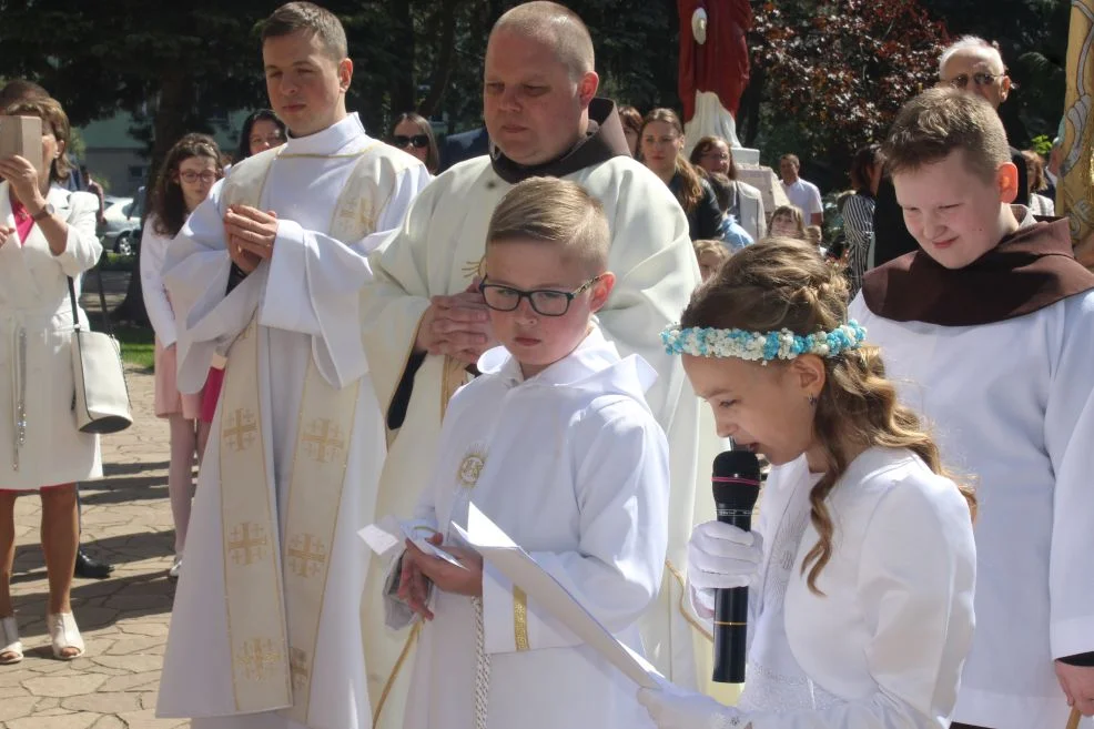 Pierwsza Komunia Święta w parafii św. Antoniego Padewskiego w Jarocinie