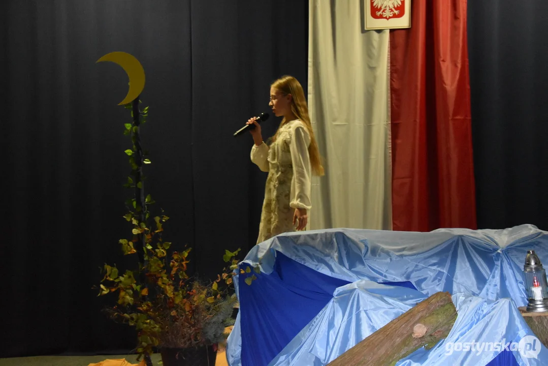 Wieczornica ze Świtezianką - patriotycznie w Szkole Podstawowej w Goli