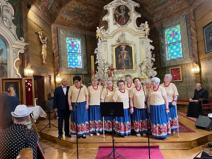 Koncert pieśni maryjnych w kościele pw. św. Marii Magdaleny w Sośnicy - Zdjęcie główne