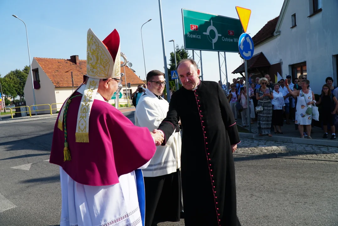 Smolice. Koronacja wizerunku Matki Bożej Uzdrowienia Chorych