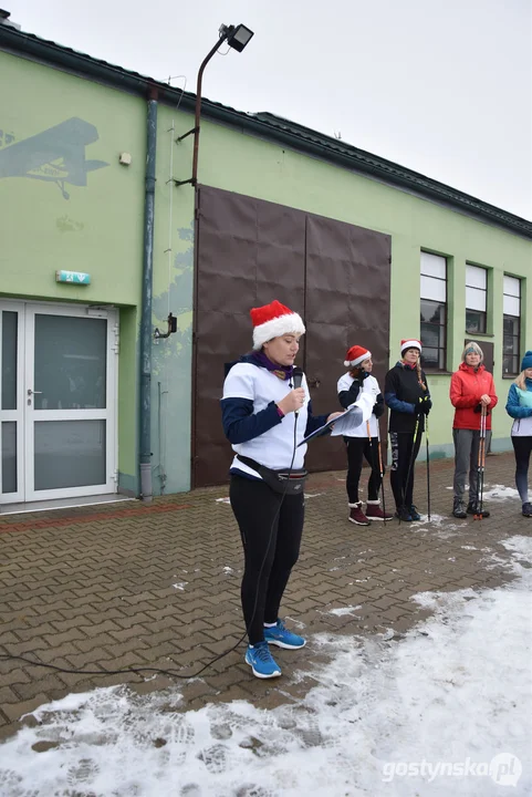 Mikołajkowy Charytatywny Marsz Nordic Walking „Idziemy dla Julki”