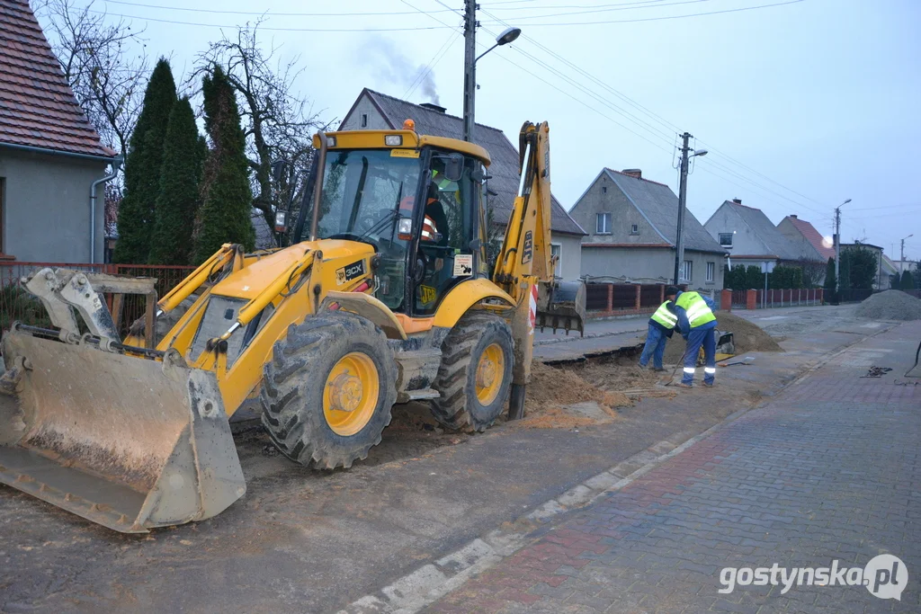 Zbiornik retencyjny przy ul. Podleśnej w Gostyniu - budowa w 2016 r.