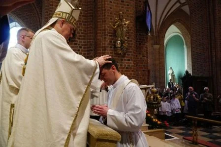 Diakon z naszego terenu przyjął święcenia kapłańskie. Został też skierowany na nową parafię