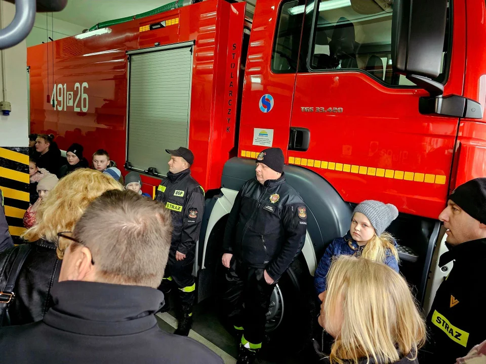 Kuklinów. Młodzi strażacy odwiedzili Komendę Powiatową PSP