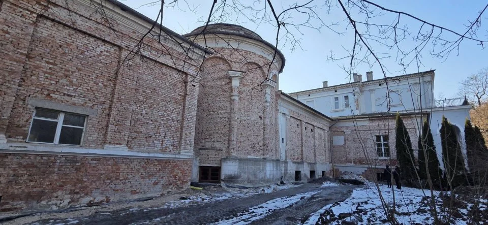 Zabytkowa perła Wielkopolski odzyskuje dawny blask. Pałac będzie można podziwiać latem - Zdjęcie główne