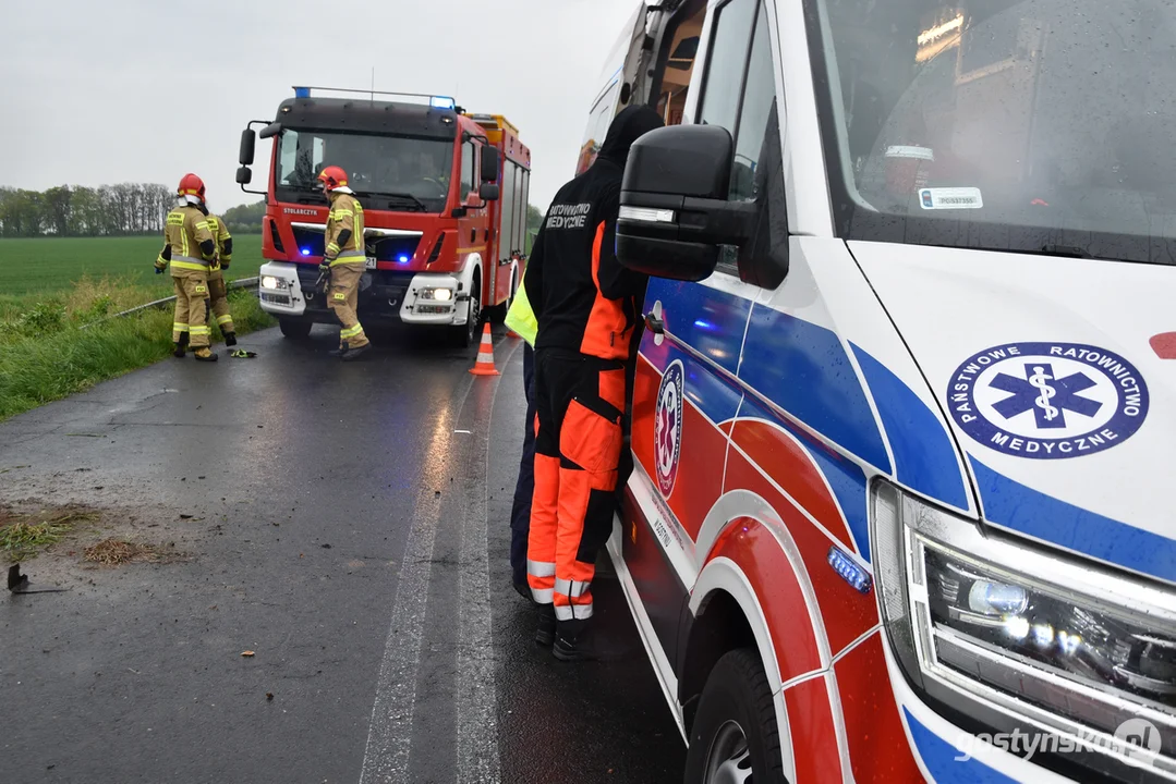 Kolizja w Łęce Małej, w pobliżu Maciejewa. Samochód w rowie