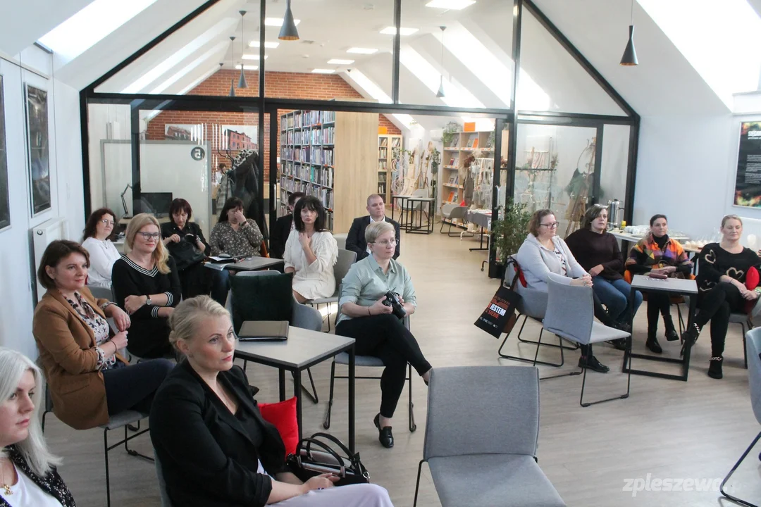 Byli BLISKO mieszkańców. Biblioteka w Pleszewie podsumowała dwa lata dużego projektu - Zdjęcie główne