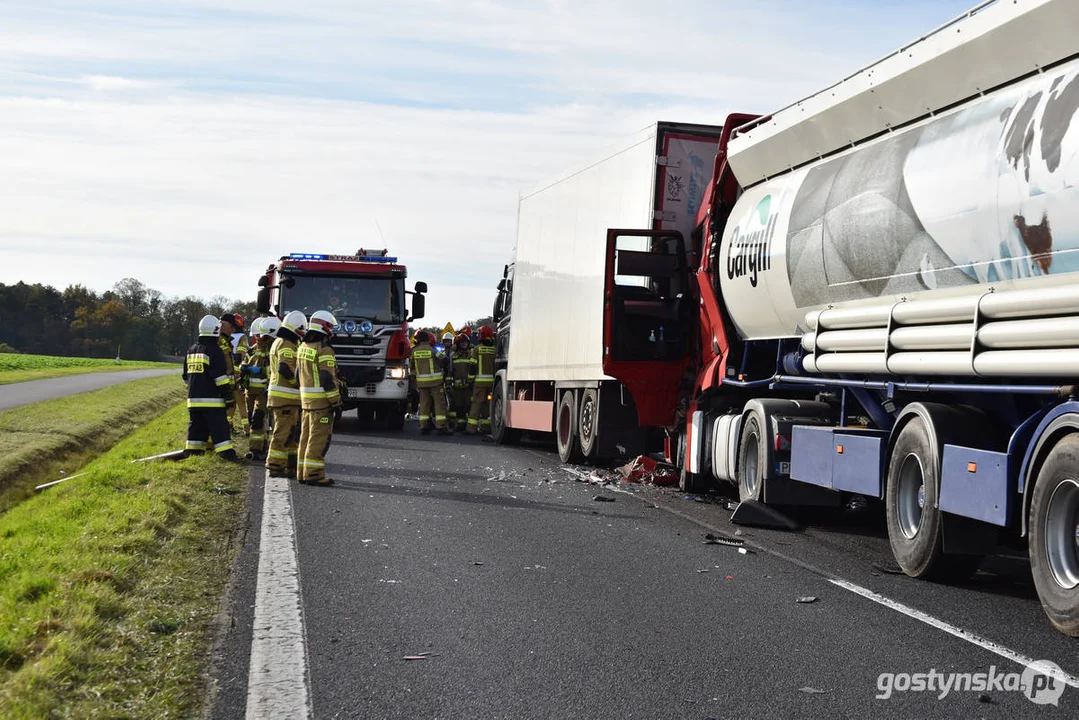 Kraksa na DK12 (obwodnica Borku Wlkp.). Zderzenie 4 samochodów