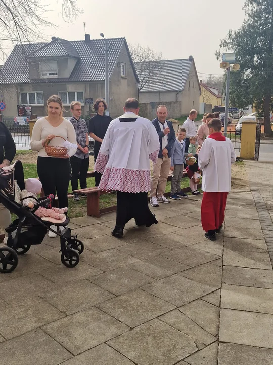 Święcenie potraw w Lutogniewie, Dzierżanowie, Bożacinie i Wróżewach [ZDJĘCIA]