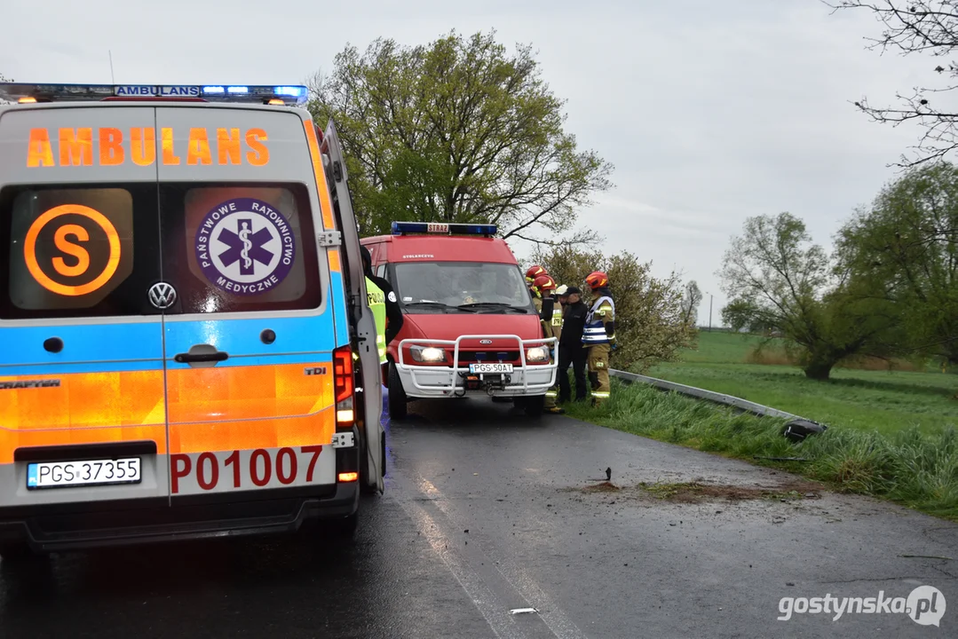 Kolizja w Łęce Małej, w pobliżu Maciejewa. Samochód w rowie