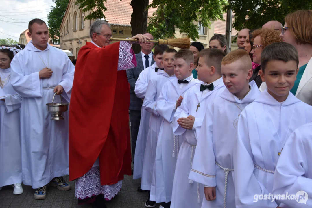 Uroczystość Pierwszej Komunii Świętej w parafii farnej w Gostyniu