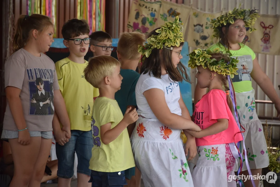 Tabor Wielkopolski 2023 w Starej Krobi. Dzieci stworzyły własną legendy. Starzy gotowali, śpiewali i tańcowali