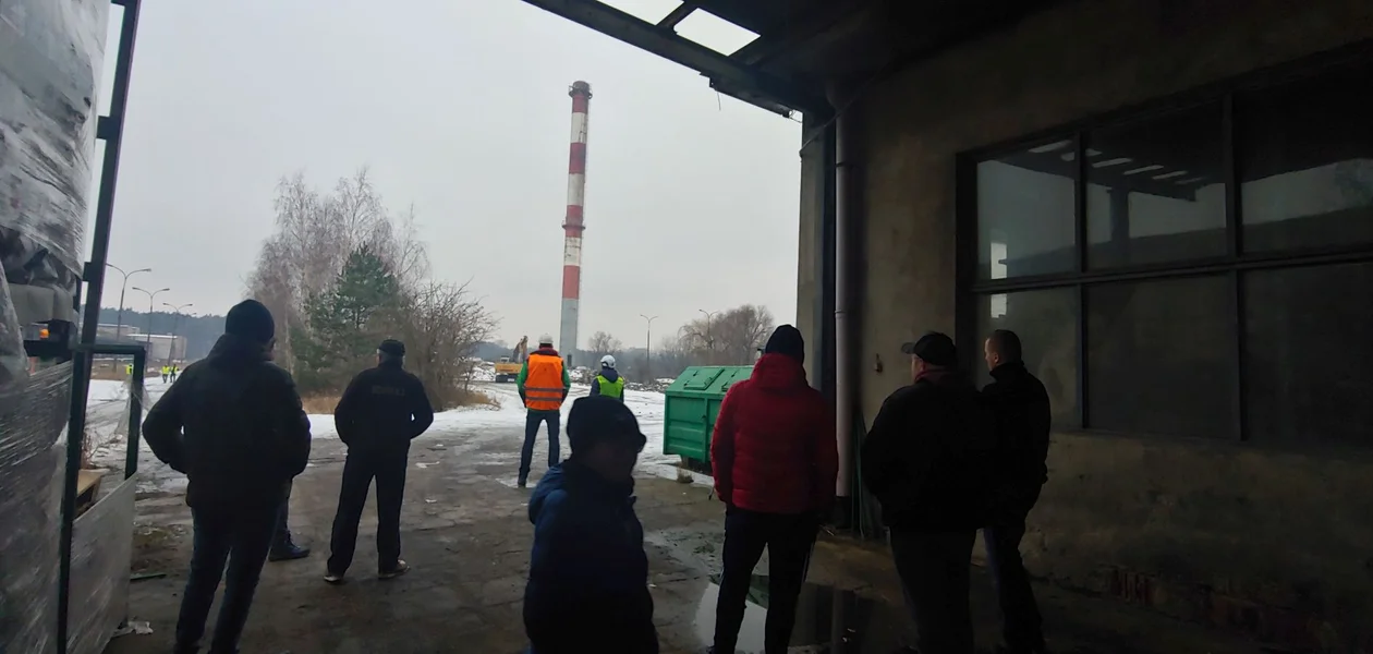 Rok temu wyburzono 85-metrowy komin w Jarocinie