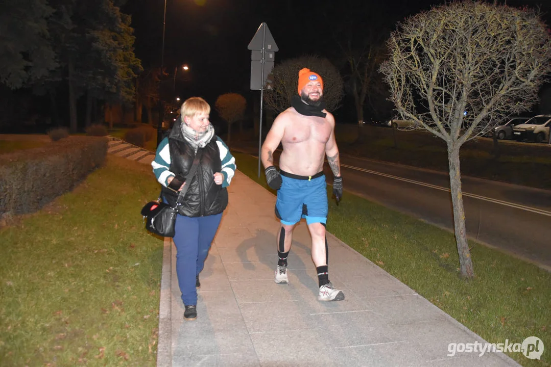 Łukasz Szpunar wspiera budowę hospicjum dla dzieci. Biegnie przez Polskę 504 km. Był też na Świętej Górze