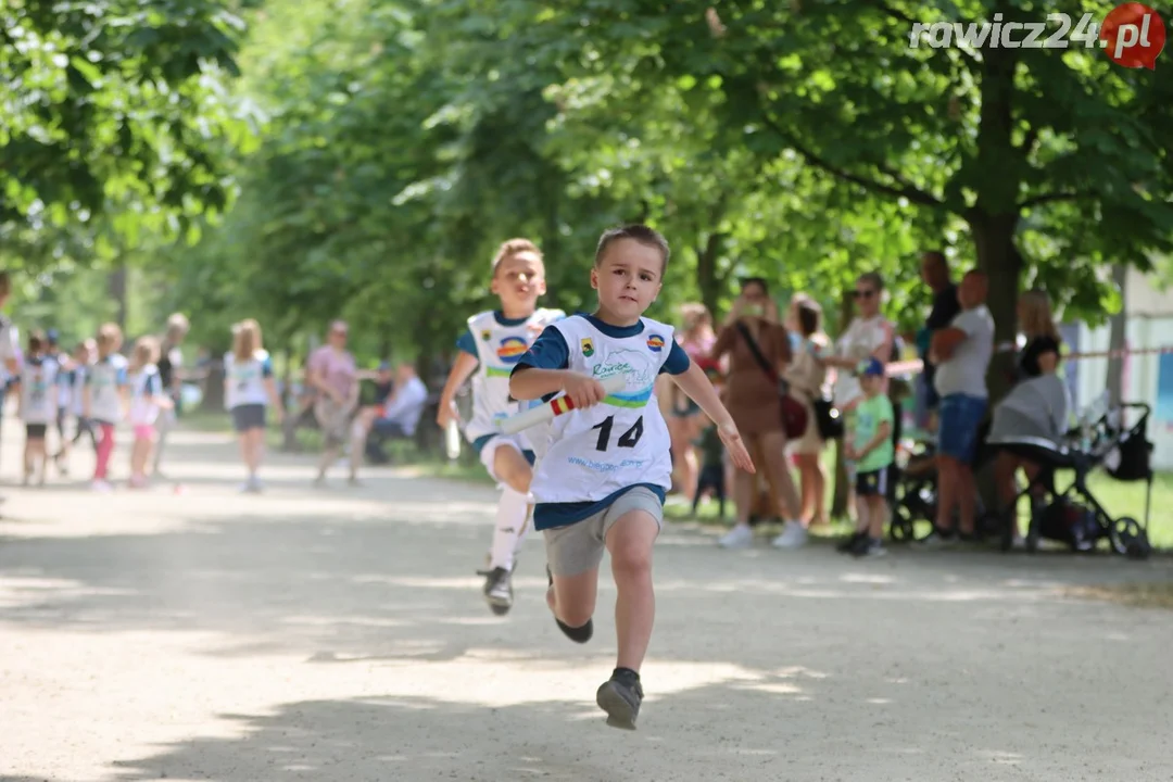 Sztafety szkolne w ramach 24h Rawickiego Festiwalu Sportu