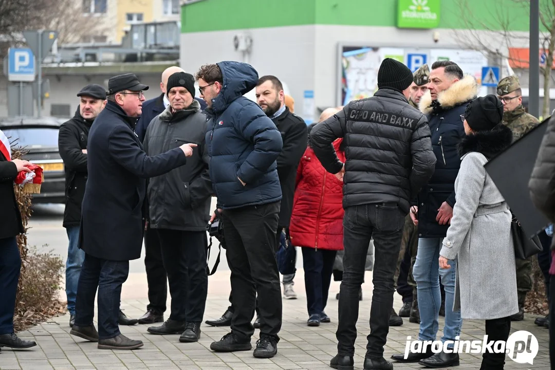 81. rocznica wyzwolenia Jarocina. Złożenie kwiatów przy Skwerze Pamięci w Jarocinie