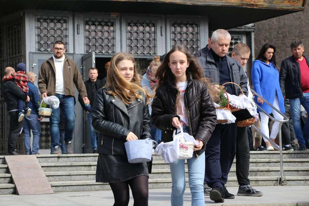 Gdzie do spowiedzi przed świętami? O której poświęcisz pokarmy w Wielką Sobotę w Jarocinie?