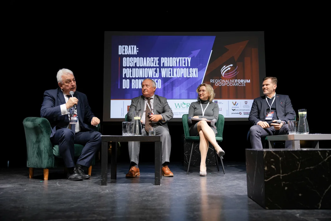 Regionalne Forum Gospodarcze w Jarocinie. Dyskutowali o rozwoju przedsiębiorczości w Południowej Wielkopolsce - Zdjęcie główne