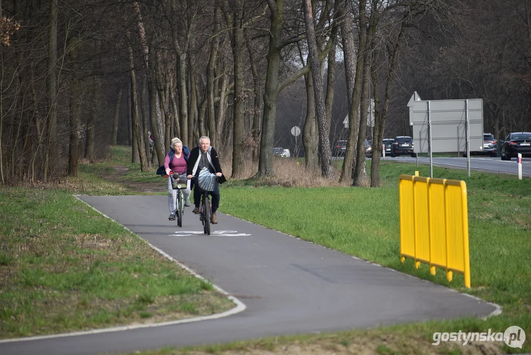 Budowa ścieżki pieszo-rowerowej Piaski-Gostyń