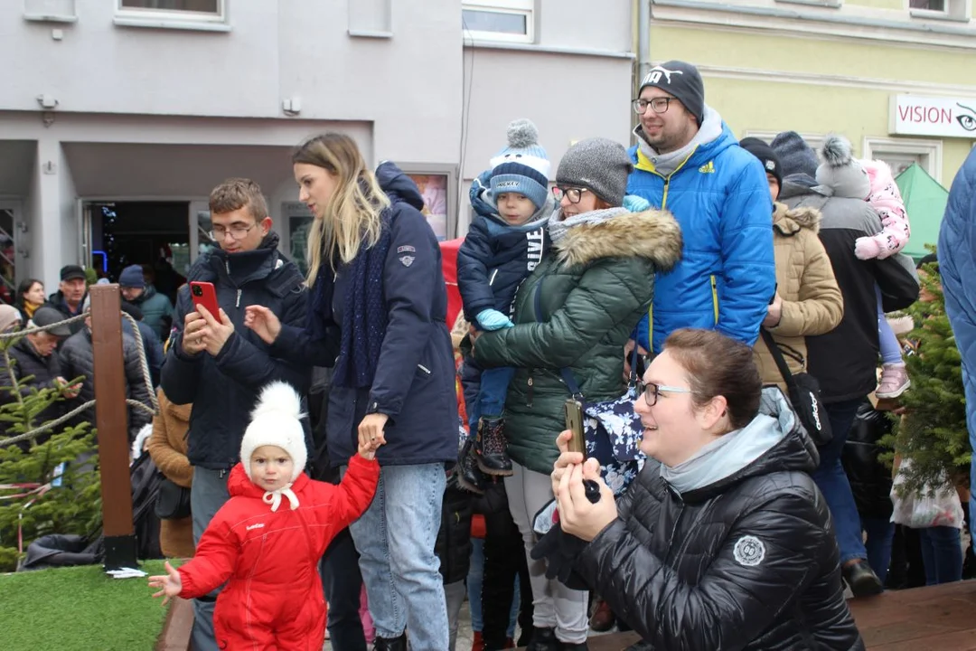 W Jarocinie trwa Jarmark Świąteczny. Zobacz, co można kupić