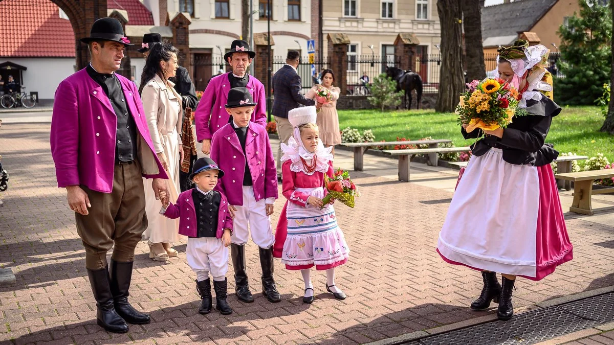 Wesele biskupiańskie Michała i Marty Chudych w Sikorzynie