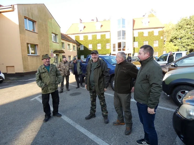 Wypuścili kuropatwy na terenie powiatu pleszewskiego