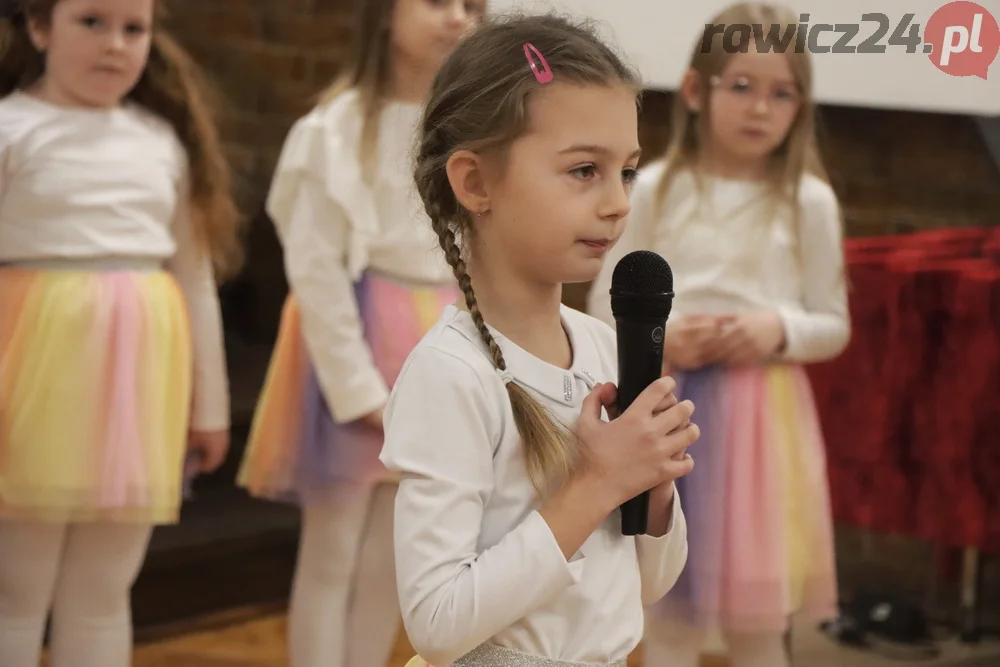 Uroczystość w Gminnym Centrum Kultury i Rekreacji w Jutrosinie