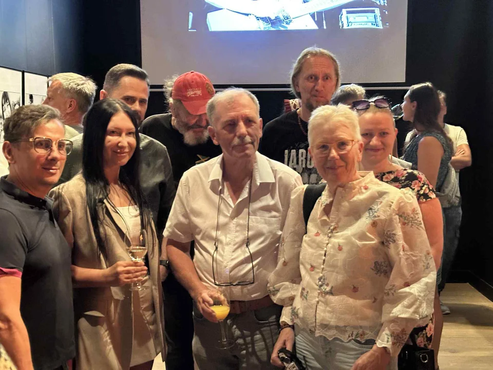 Wernisaż wystawy fotografii Franka Roosendaala "W drodze razem z muzyką rockową"