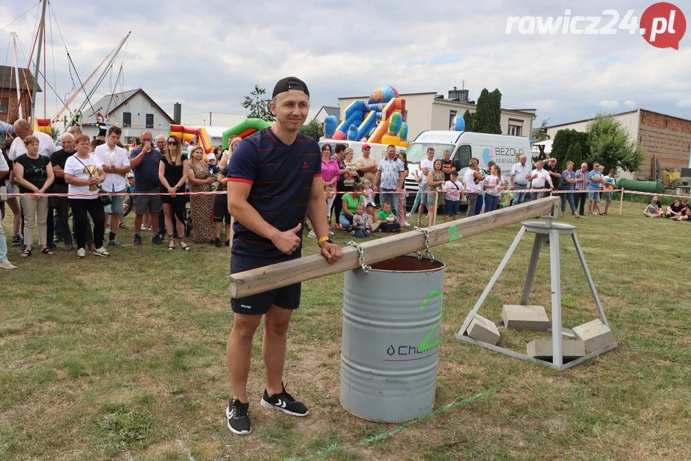 Charytatywny piknik sportowy w Szkaradowie