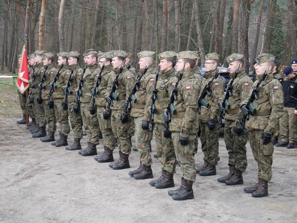 Uczcili Żołnierzy Wyklętych na mszy św. i przy pomniku w Jarocinie