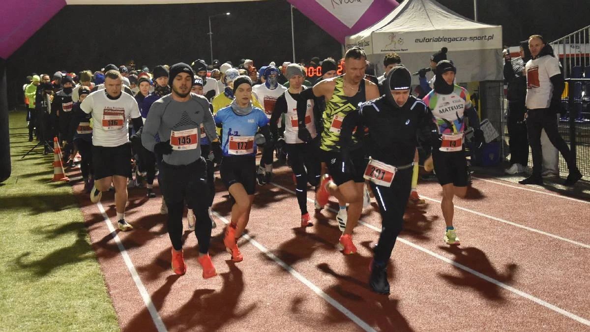 To był najbardziej ekstremalny bieg powstańczy z dotychczasowych. A i tak na starcie stanęły setki biegaczy - Zdjęcie główne