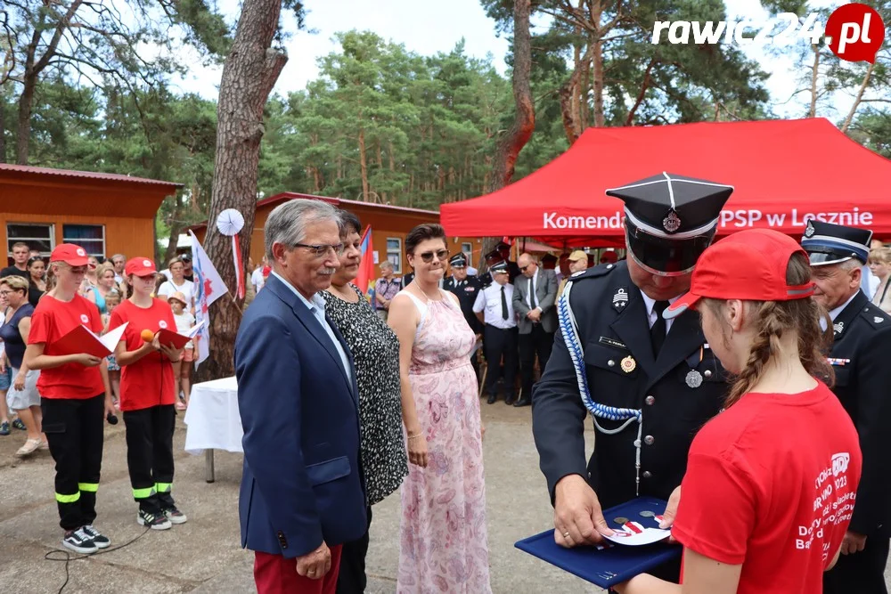 Ślubowanie i pasowanie na strażaka - członka MDP w Brennie (powiat leszczyński)