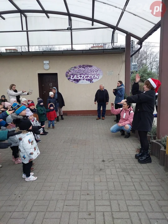 Mikołaj spotkał się z dziećmi i biesiada seniorów w Łaszczynie