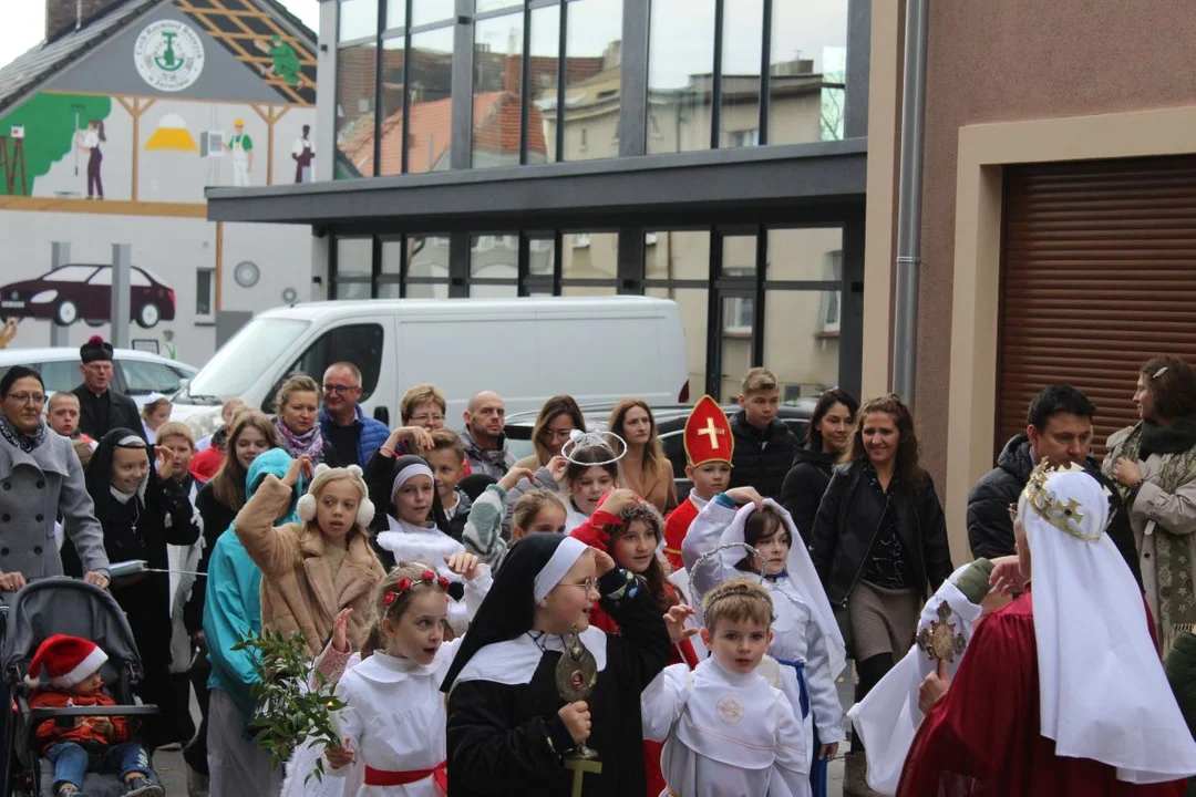 Marsz Wszystkich Świętych w parafii św. Marcina w Jarocinie