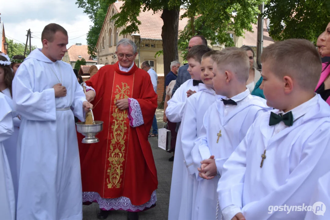 Uroczystość Pierwszej Komunii Świętej w parafii farnej w Gostyniu