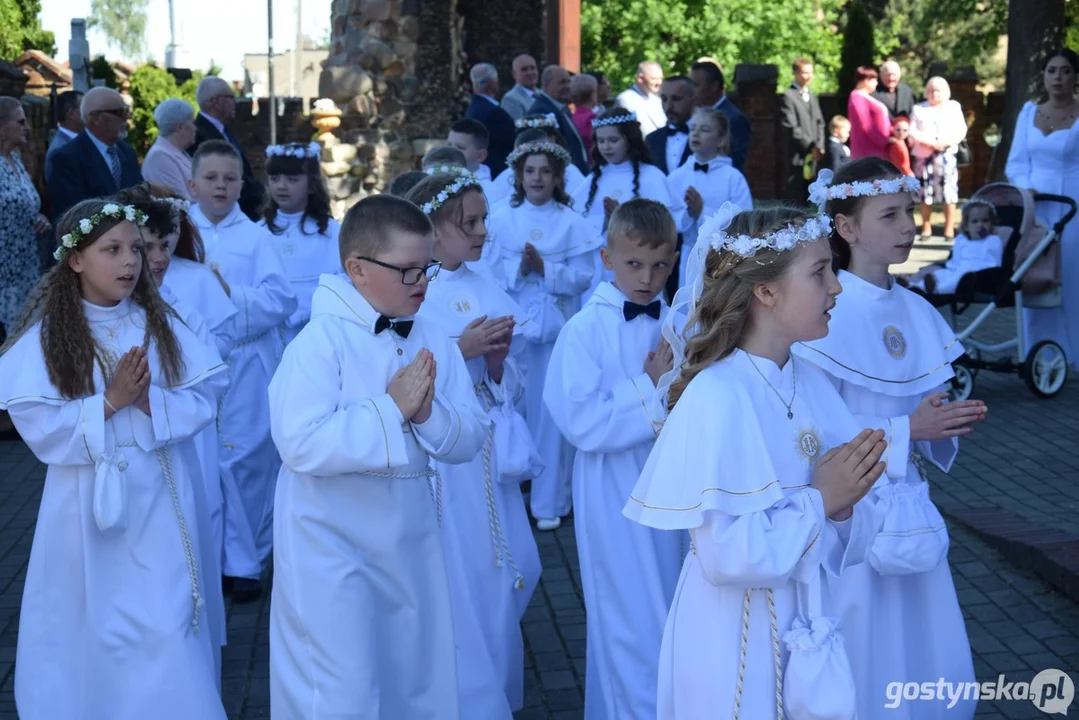 I Pierwsza Komunia Św. w parafii pw. św. Jadwigi w Pępowie