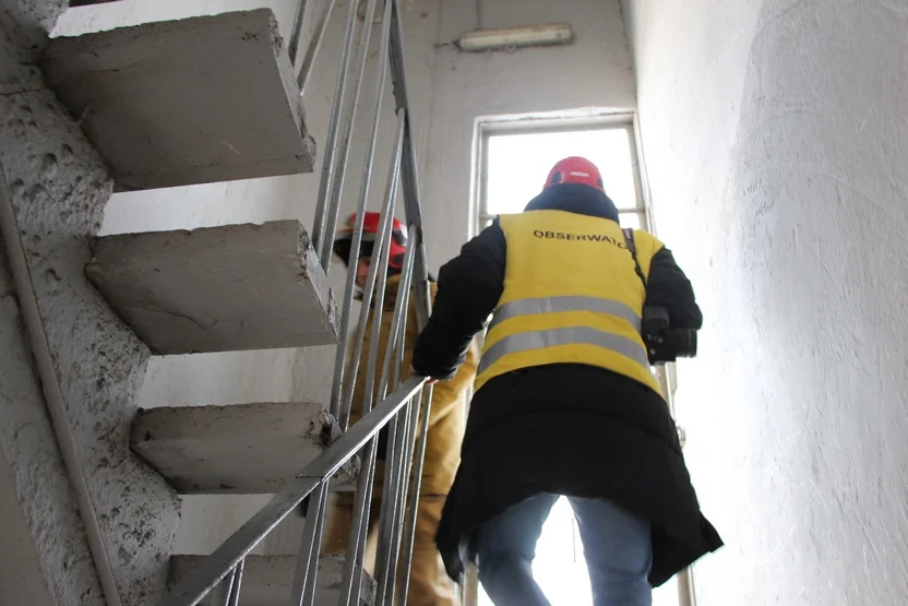 Ćwiczenia z ratownictwa wysokościowego na elewatorze zbożowym w Pleszewie